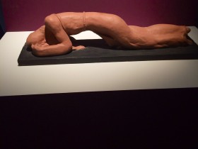 Brecheret figura masculina deitada 2